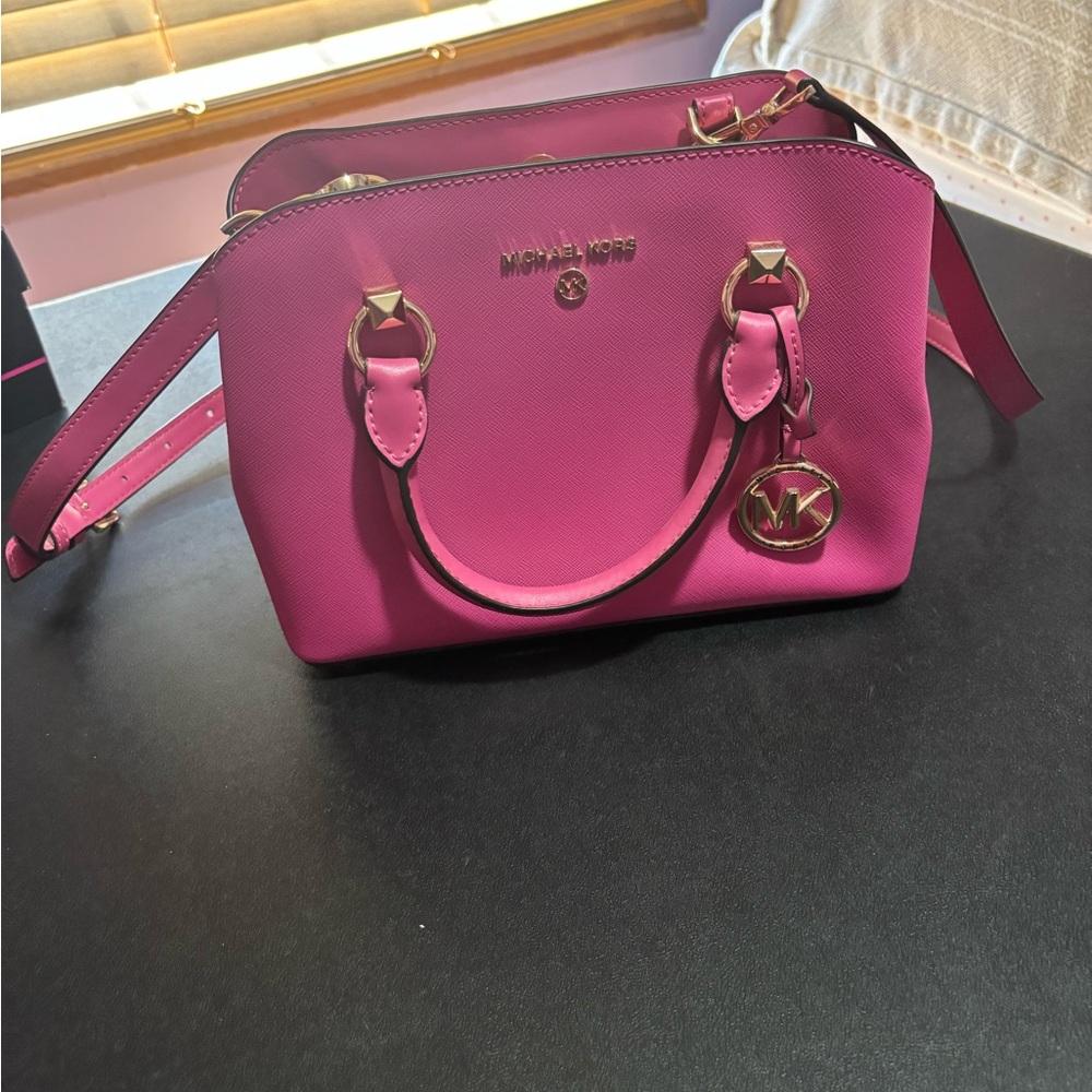 Michael Kors Pink Satchel with Gold Hardware - Picture 2 of 7